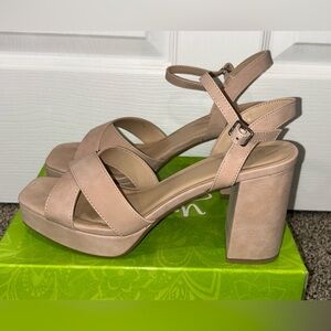 Y Not‎ Women’s Dusty Mauve Block Heel Shoe 10M